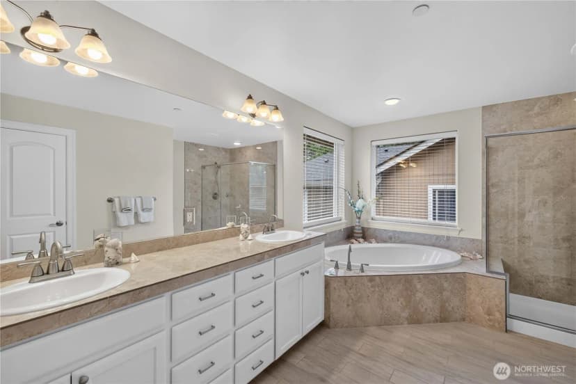 Property photo for 25528 Lake Wilderness Place Se, Maple Valley photo 19