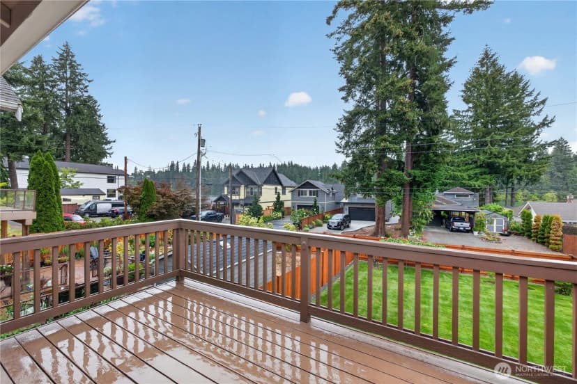 Property photo for 25528 Lake Wilderness Place Se, Maple Valley photo 18