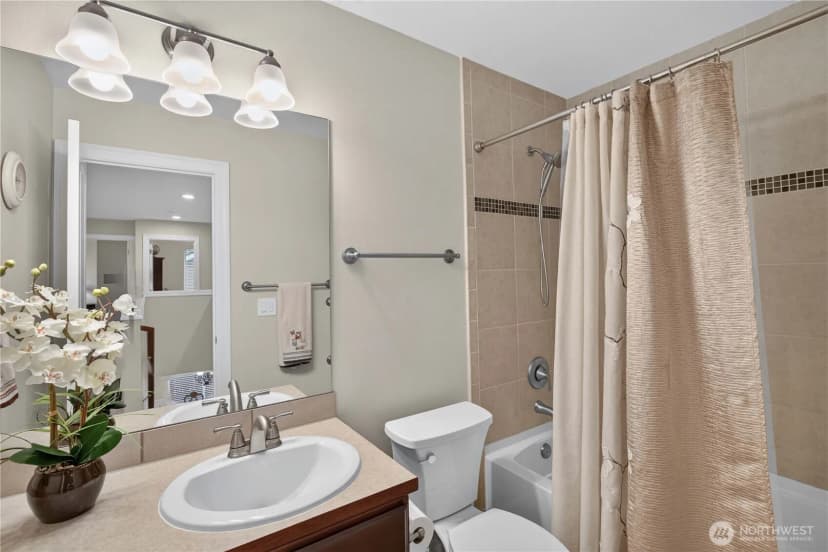 Property photo for 25528 Lake Wilderness Place Se, Maple Valley photo 23