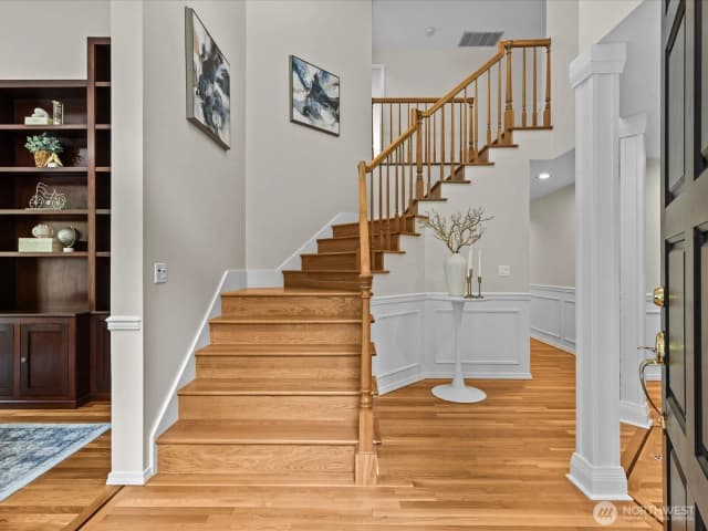 Property photo for 430 10th Street S, Kirkland photo 2