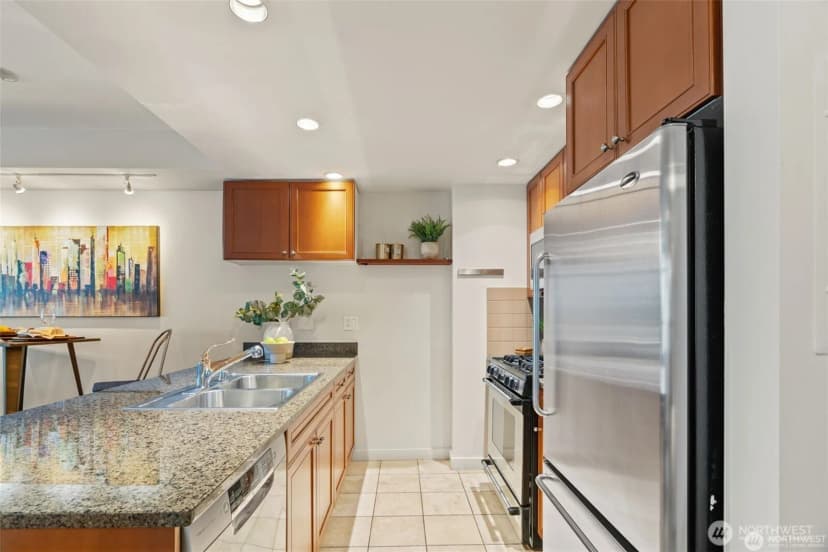 Property photo for 1420 Terry Avenue #201, Seattle photo 8