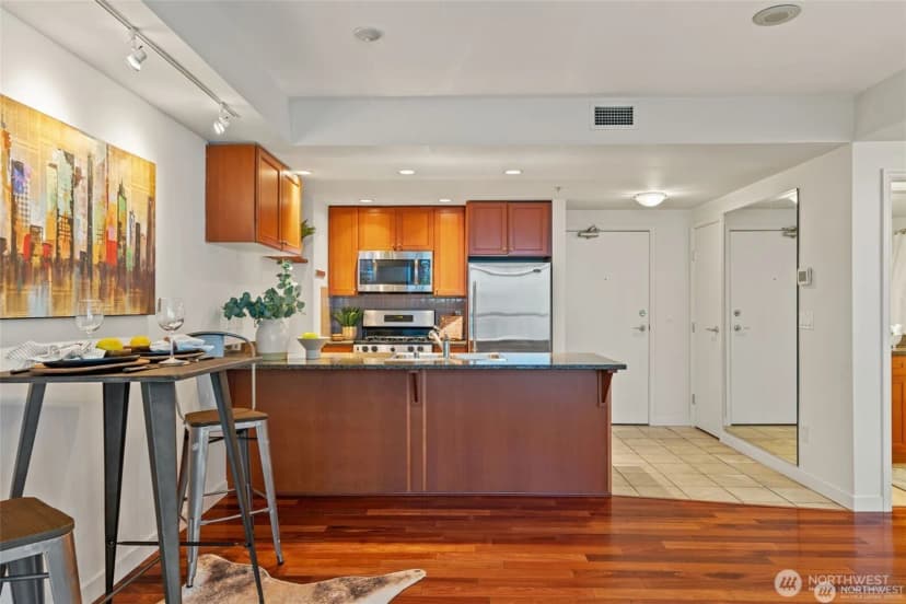 Property photo for 1420 Terry Avenue #201, Seattle photo 7