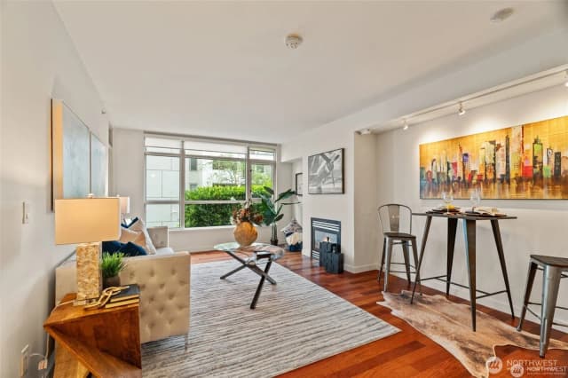 Property photo for 1420 Terry Avenue #201, Seattle photo 2
