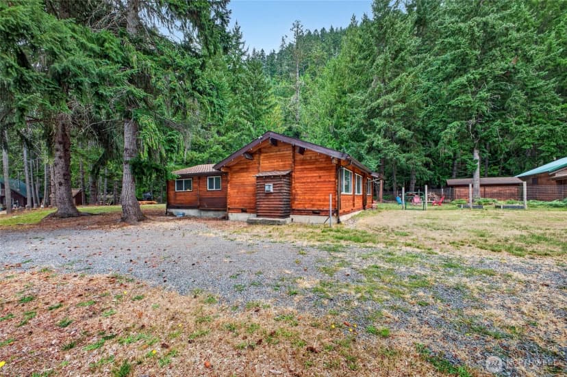 Property photo for 16805 Rainbow Lane E, Greenwater photo 32