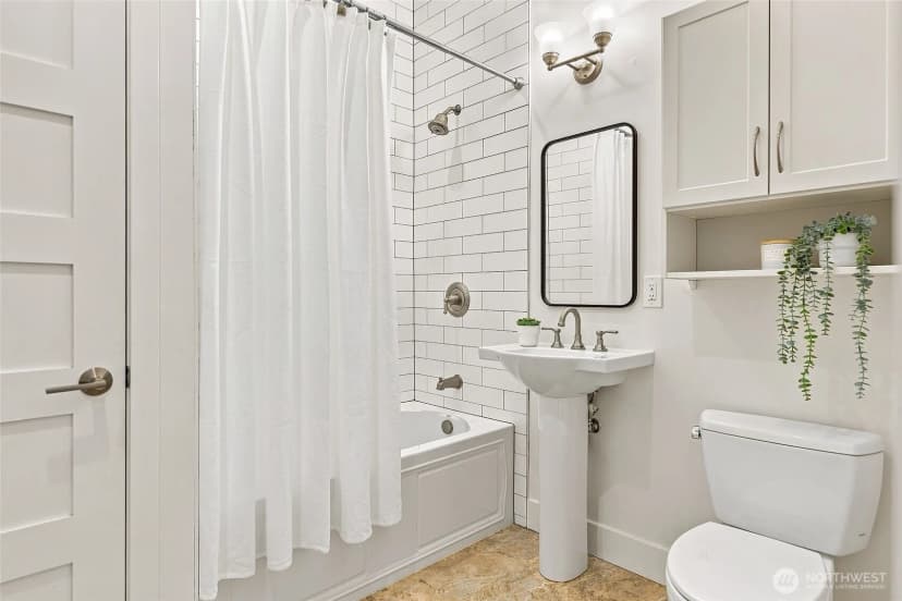 Property photo for 7522 14th Avenue Ne, Seattle photo 19