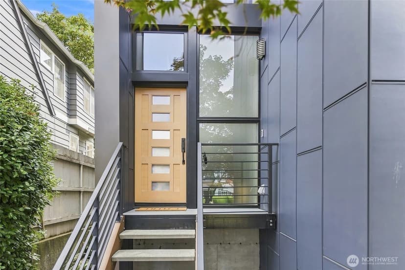 Property photo for 7522 14th Avenue Ne, Seattle photo 3