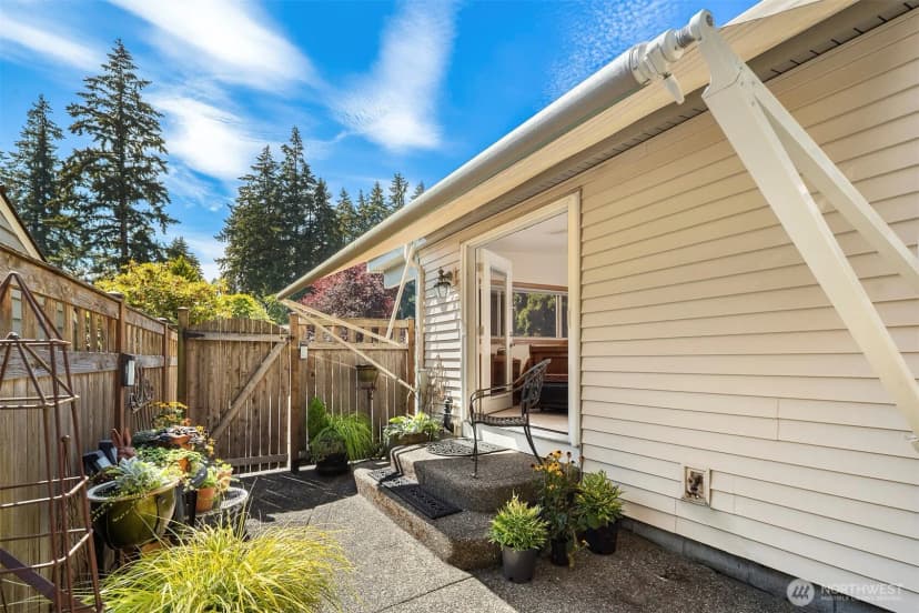 Property photo for 1015 Fir Park Lane, Fircrest photo 24