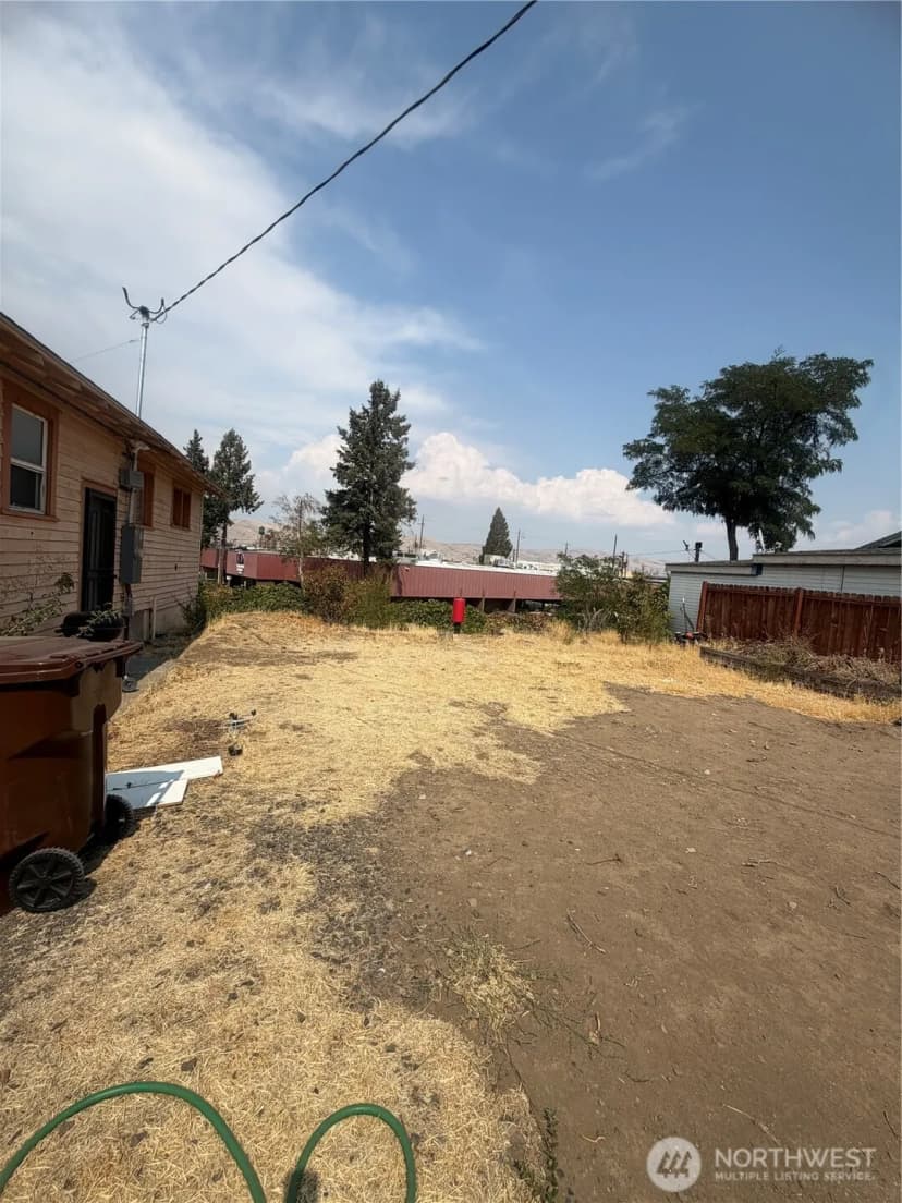 Property photo for 403 Queen Anne, Yakima photo 4