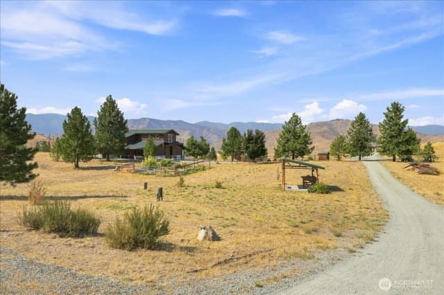 Property photo for 48 Peterson Ranch Road, Pateros photo 3