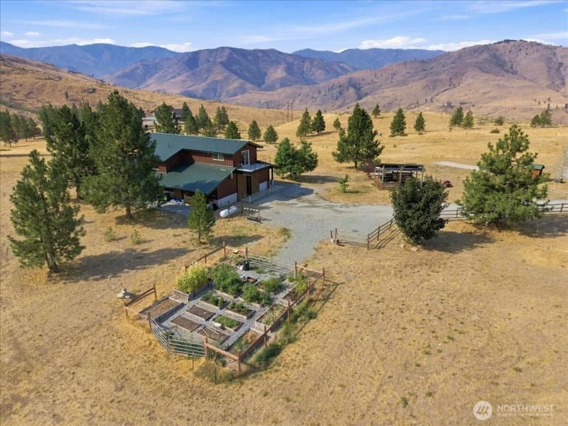 Property photo for 48 Peterson Ranch Road, Pateros photo 30