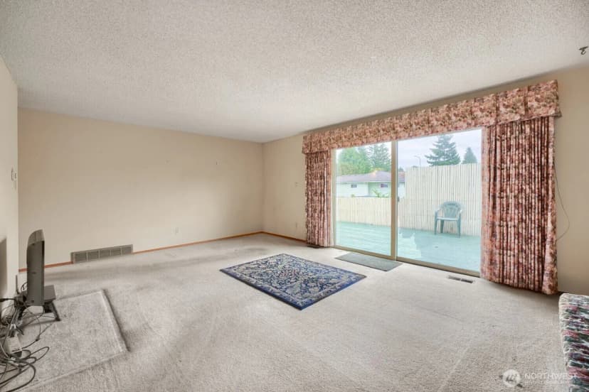 Property photo for 12524 13th Avenue Sw, Burien photo 7