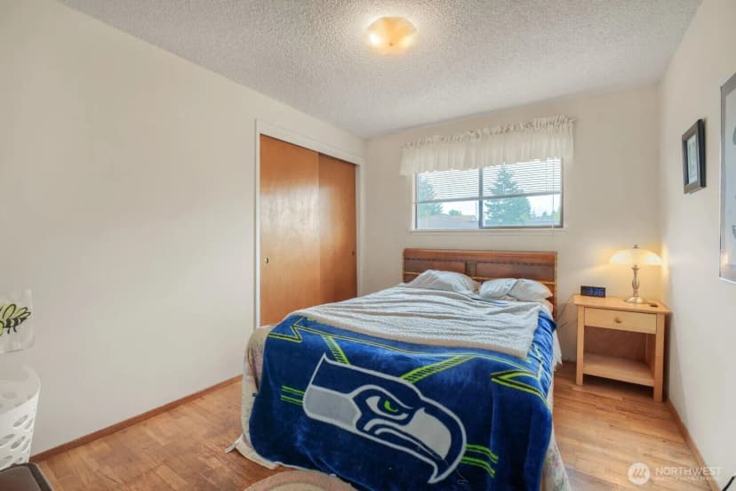Property photo for 12524 13th Avenue Sw, Burien photo 12