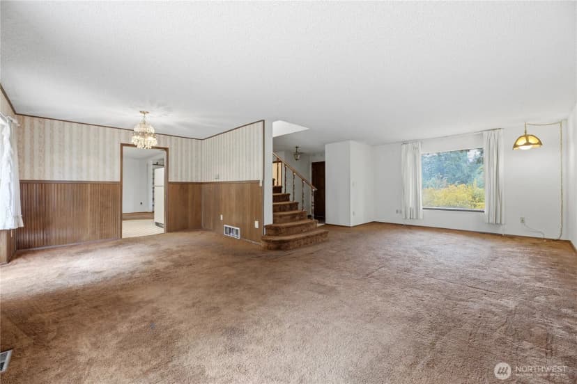 Property photo for 12703 Vernon Avenue Sw, Lakewood photo 8