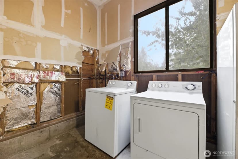 Property photo for 12703 Vernon Avenue Sw, Lakewood photo 31