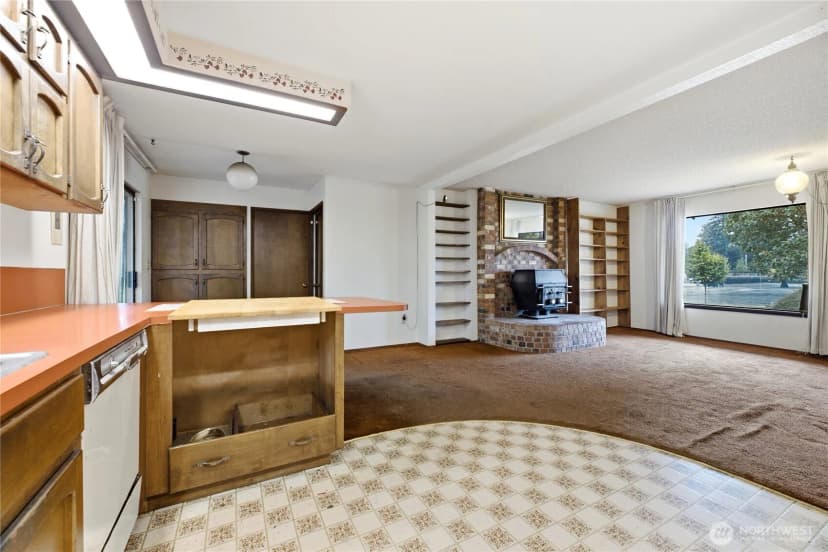 Property photo for 12703 Vernon Avenue Sw, Lakewood photo 15
