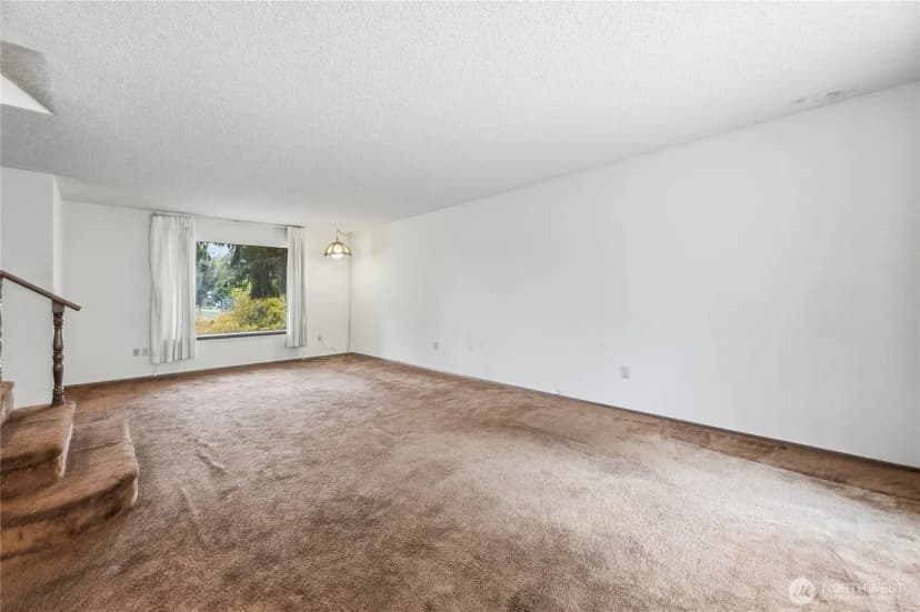 Property photo for 12703 Vernon Avenue Sw, Lakewood photo 10