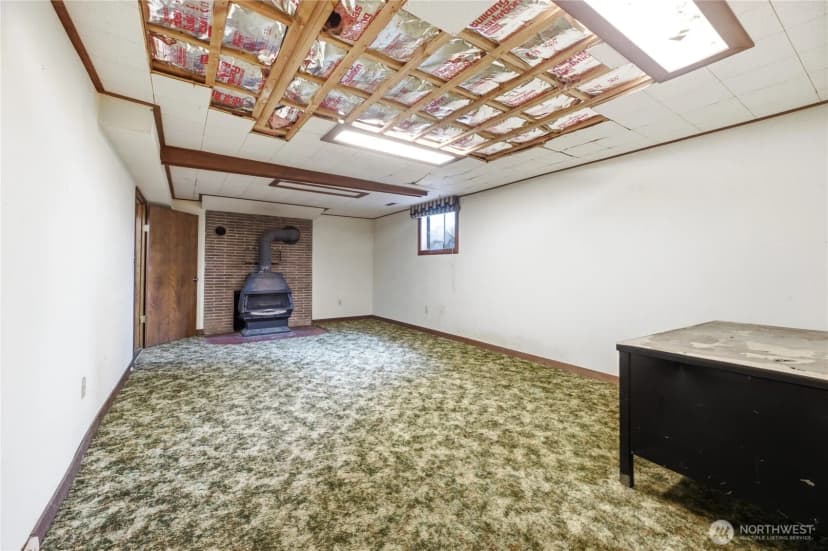 Property photo for 12703 Vernon Avenue Sw, Lakewood photo 25