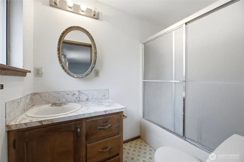 Property photo for 12703 Vernon Avenue Sw, Lakewood photo 20
