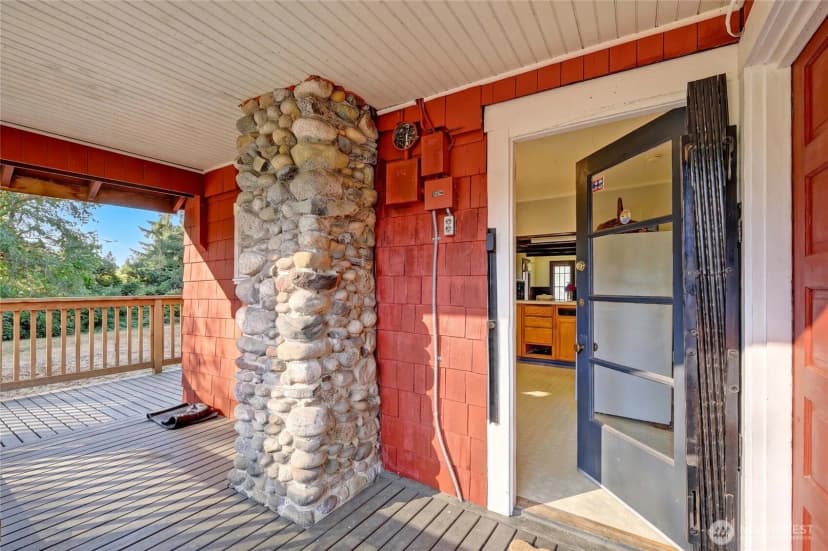 Property photo for 17932 Marine Drive, Stanwood photo 10