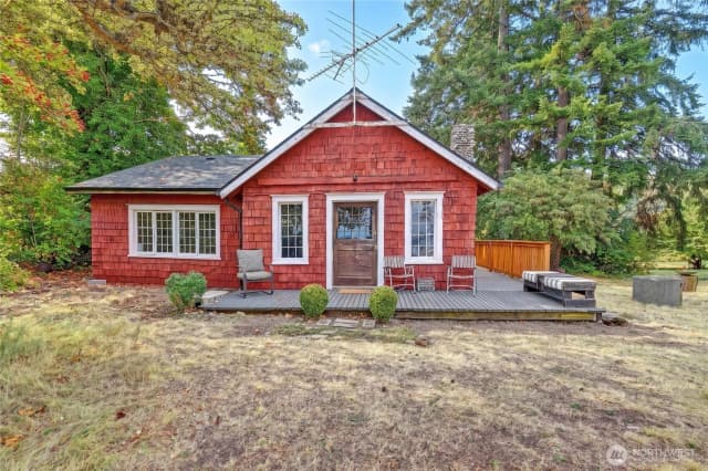 Property photo for 17932 Marine Drive, Stanwood photo 5