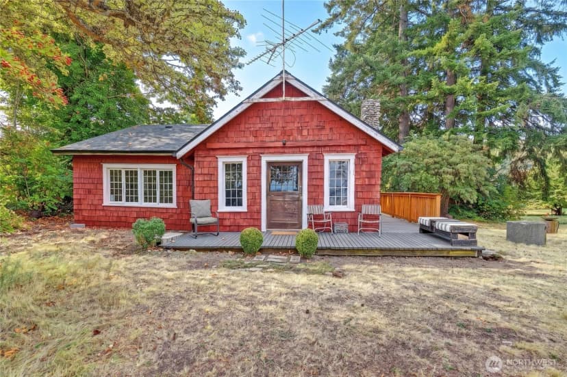Property photo for 17932 Marine Drive, Stanwood photo 5