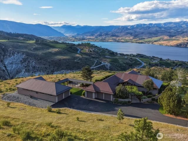 Property photo for 825 Hawks Meadow Road, Chelan