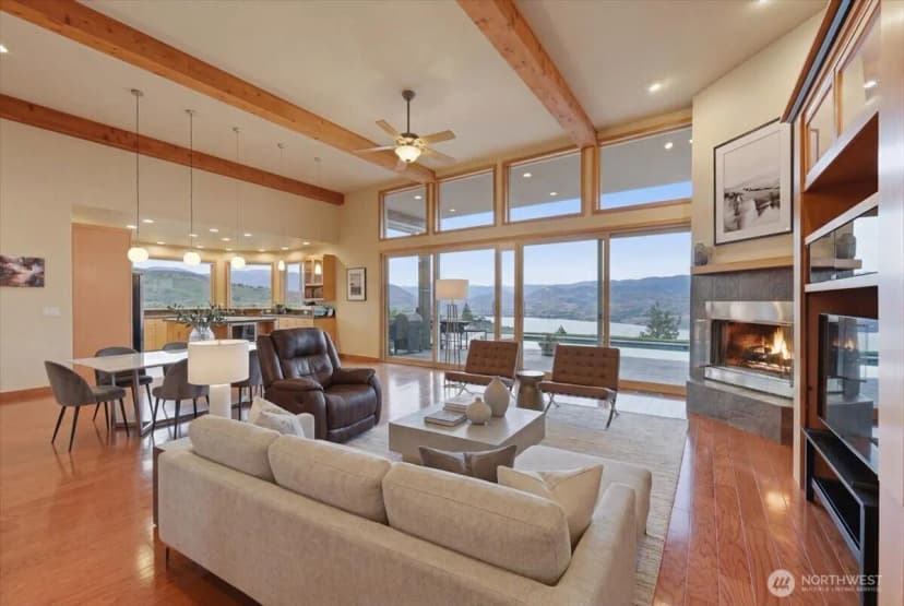 Property photo for 825 Hawks Meadow Road, Chelan photo 9
