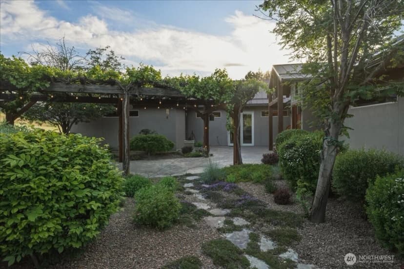 Property photo for 825 Hawks Meadow Road, Chelan photo 7