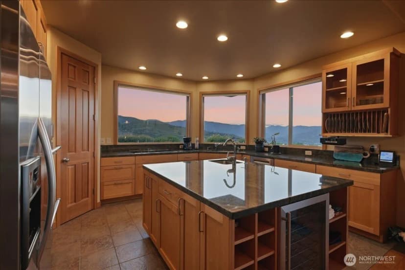 Property photo for 825 Hawks Meadow Road, Chelan photo 10