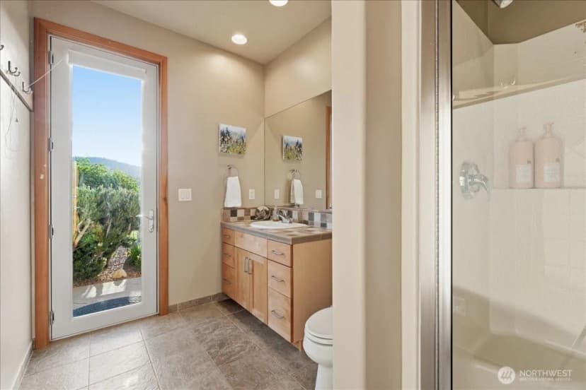 Property photo for 825 Hawks Meadow Road, Chelan photo 22