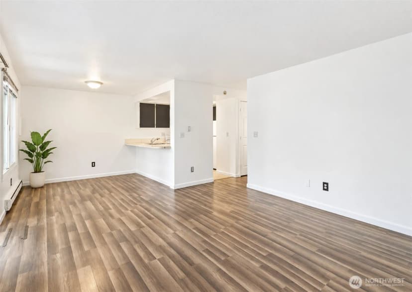 Property photo for 21614 29th Avenue S, Des Moines photo 18
