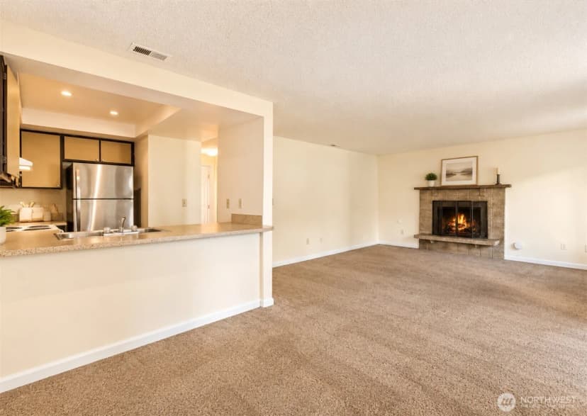 Property photo for 21614 29th Avenue S, Des Moines photo 13