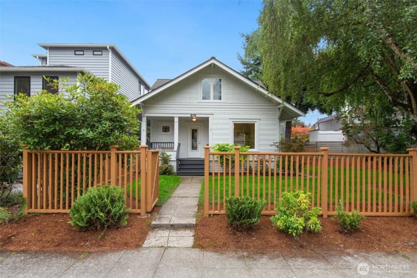 Property photo for 313 Ne 76th Street, Seattle photo 2