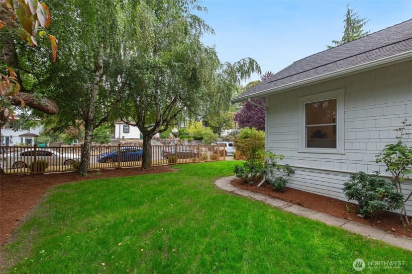 Property photo for 313 Ne 76th Street, Seattle photo 32