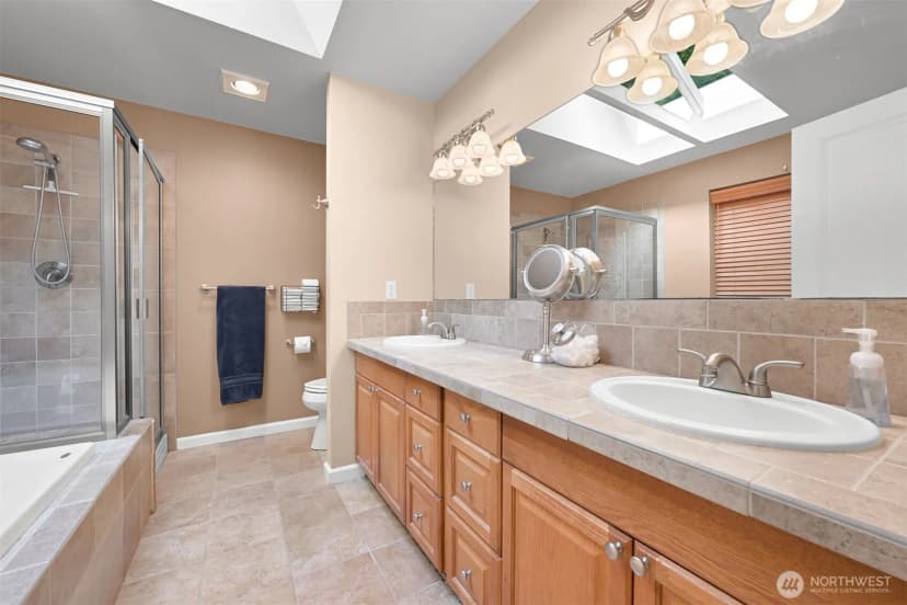 Property photo for 333 Lakeside Drive, Sedro Woolley photo 12