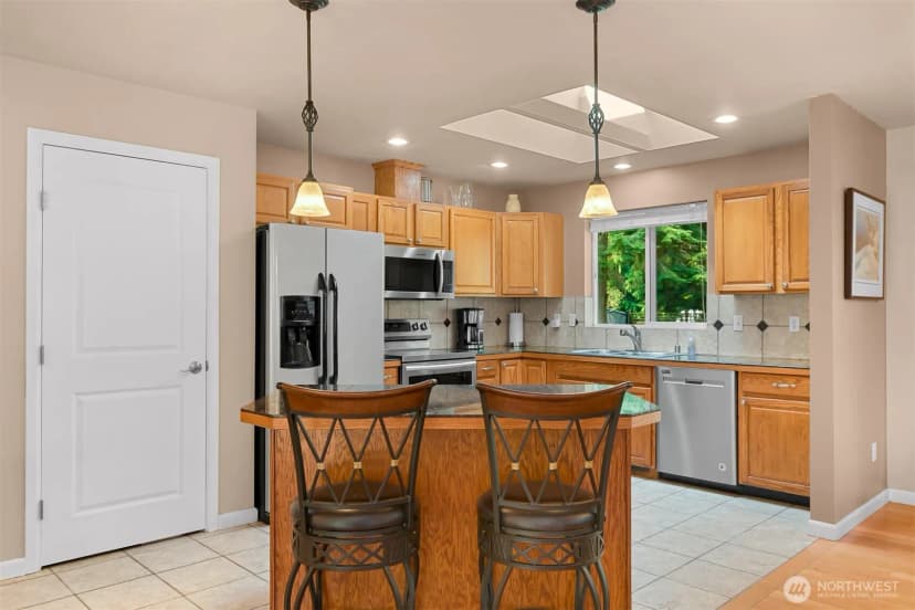 Property photo for 333 Lakeside Drive, Sedro Woolley photo 6