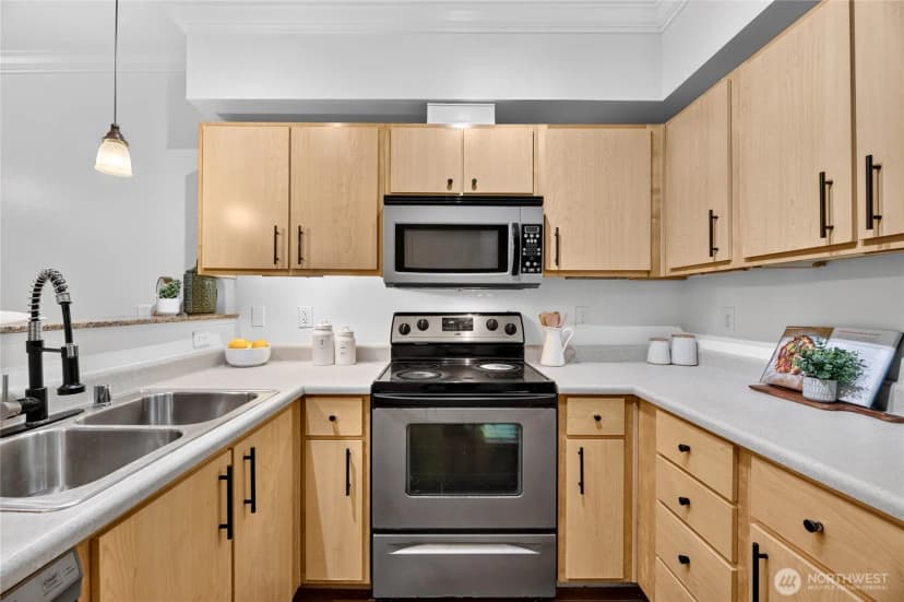 Property photo for 10709 Valley View Road #c103, Bothell photo 10