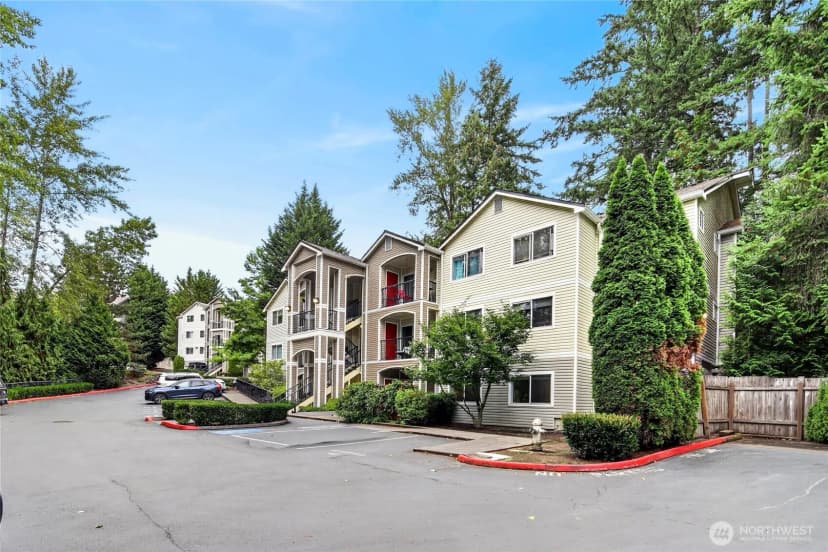 Property photo for 10709 Valley View Road #c103, Bothell photo 25