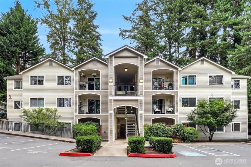 Property photo for 10709 Valley View Road #c103, Bothell photo 24