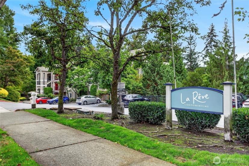 Property photo for 10709 Valley View Road #c103, Bothell photo 27