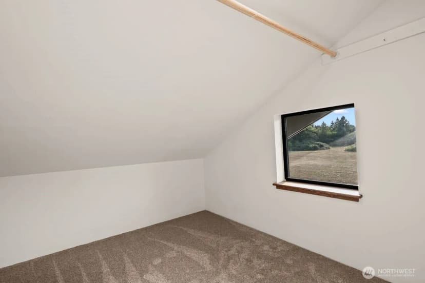 Property photo for 2011 Grandview Road, Ferndale photo 24