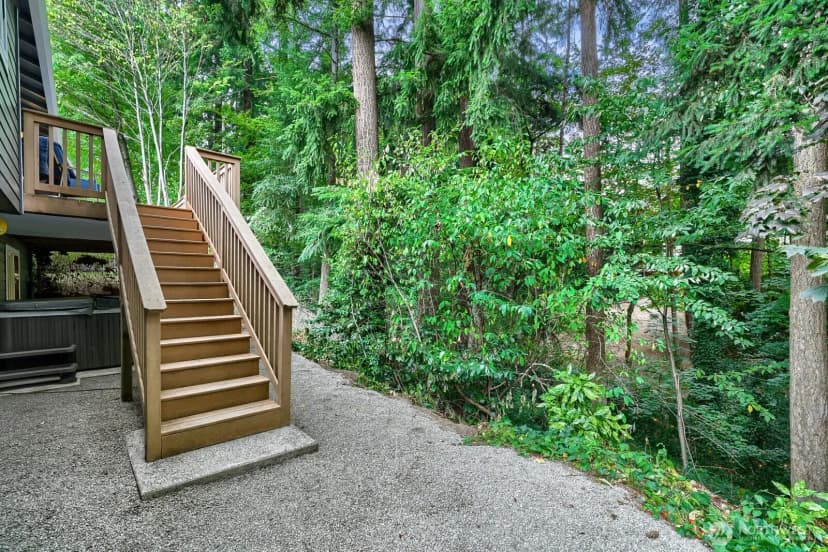 Property photo for 13832 125th Avenue Ne, Kirkland photo 24