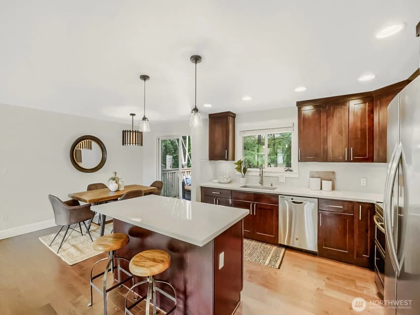 Property photo for 13832 125th Avenue Ne, Kirkland photo 12