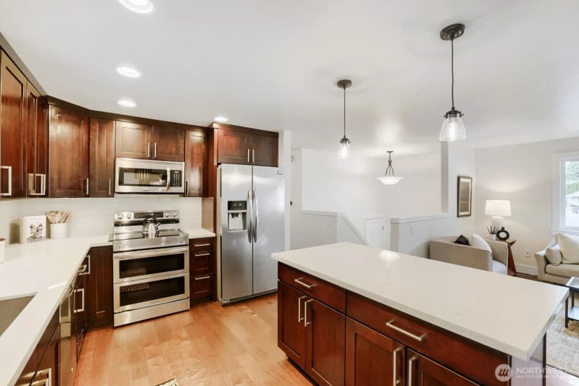 Property photo for 13832 125th Avenue Ne, Kirkland photo 11