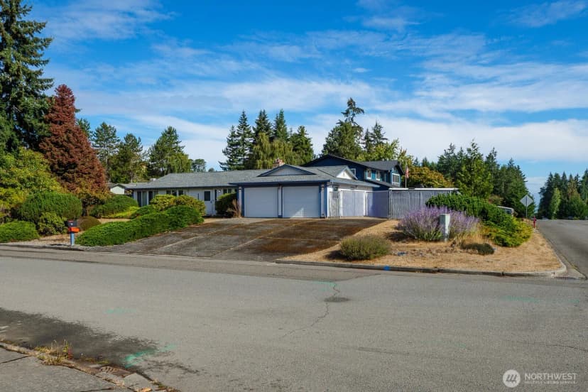Property photo for 2205 W 14th St, Port Angeles photo 36