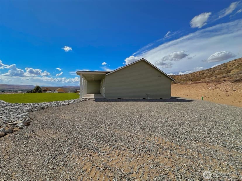 Property photo for 20 Pats Lane, Omak photo 38