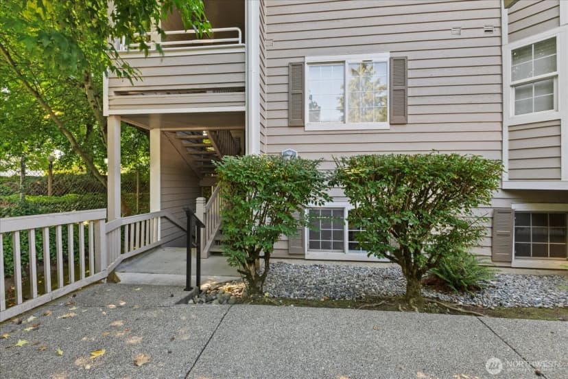 Property photo for 14007 Ne 181st Street #b101, Woodinville photo 30