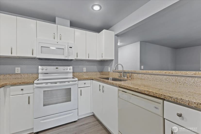 Property photo for 14007 Ne 181st Street #b101, Woodinville photo 12