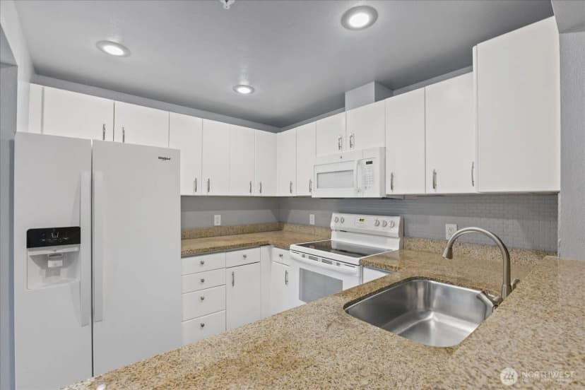 Property photo for 14007 Ne 181st Street #b101, Woodinville photo 13