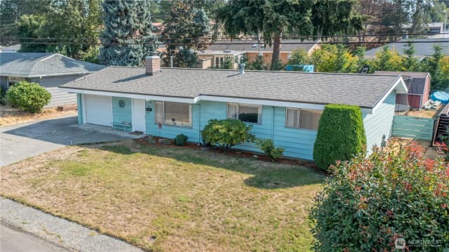Property photo for 650 Jefferson Avenue Ne, Renton photo 2
